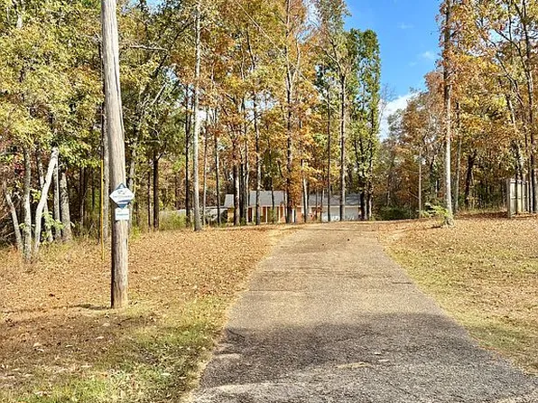 121 Forrester Dr, Prattville, AL 36066