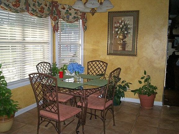 4th image of 231 Colburn Dr