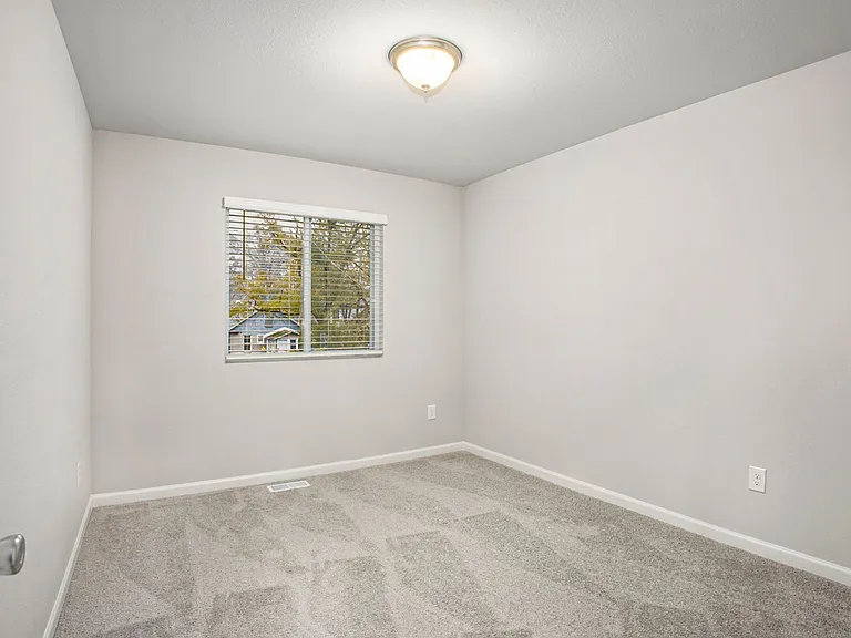 5016A Birchwood Ln — Photo 12