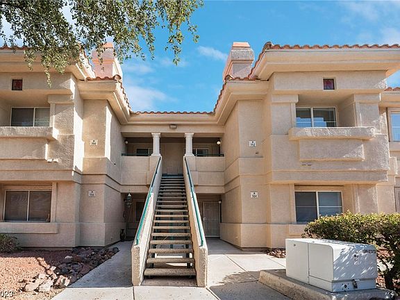 3rd image of 392 Manti Pl #392