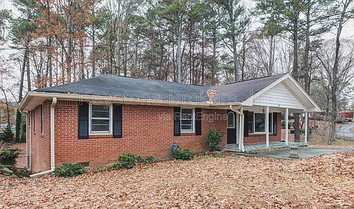 2213 Davis Rd Photo 1