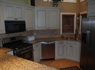 14515 Waterside Dr, Charlotte, NC 28278