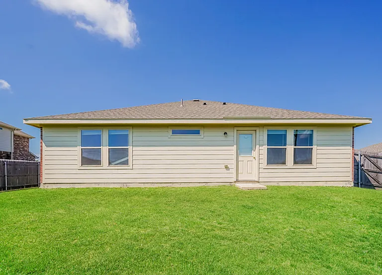 3504 Sonoma Trl — Photo 5