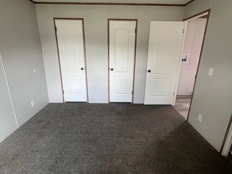 722 McCall Rd — Photo 2