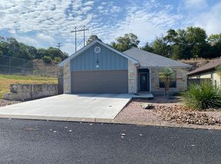 515 Winding Way, Fredericksburg, TX 78624