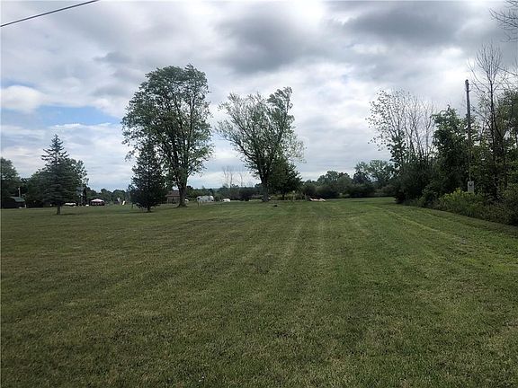 2nd image of 3333 Skyline Dr