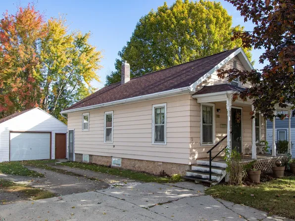 132 Washington St, Brillion, WI 54110