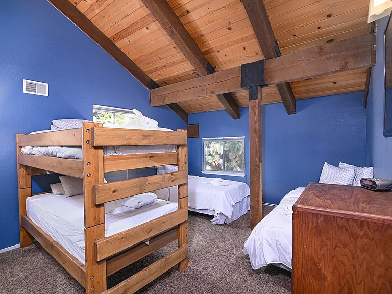 465 Kent Way — Photo 20