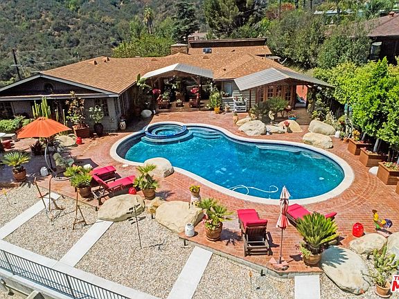 5th image of 3338 Bonnie Hill Dr