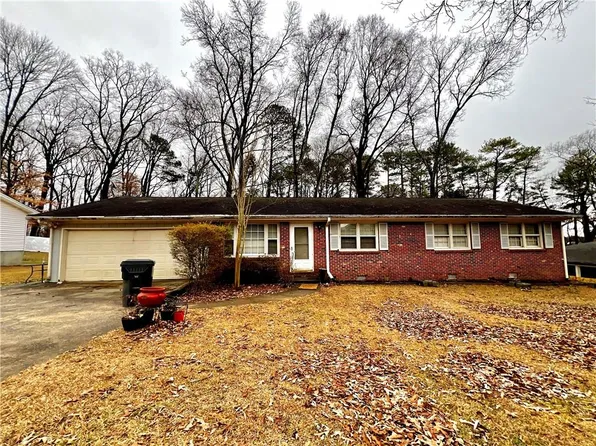 4122 Johns St NW, Lilburn, GA 30047