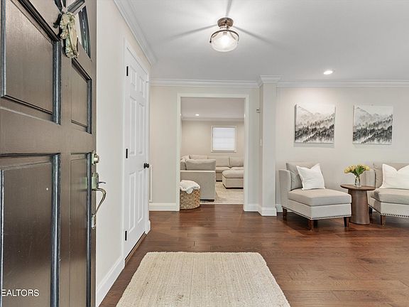 5th image of 3600 Circle Lake Ln