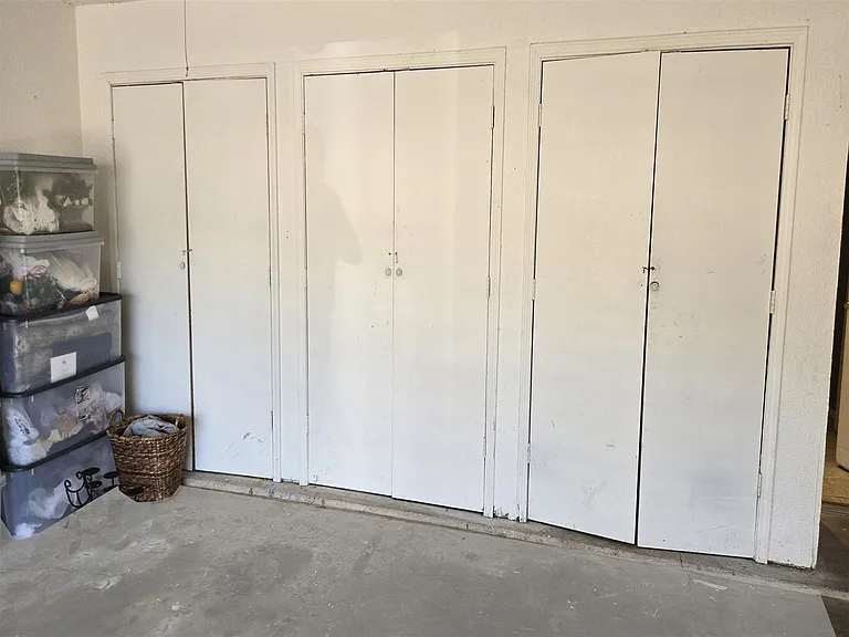 Large Storage Area In 2 Car Garage