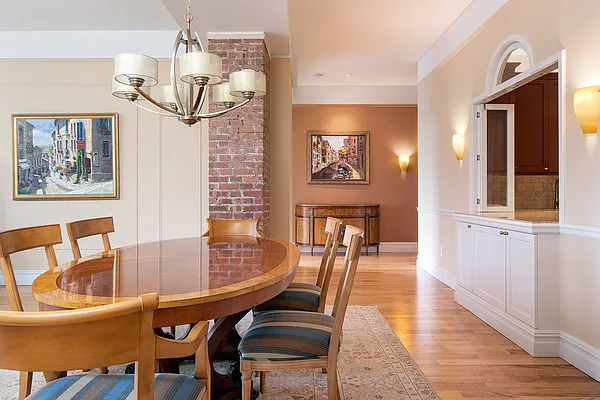 Sold by Fionn Campbell | media 12