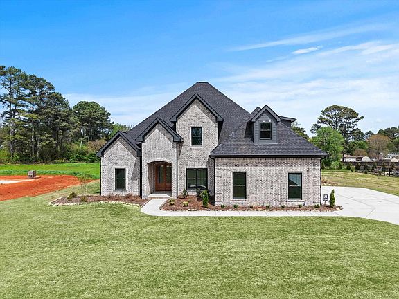 3rd image of 20603 Jeremiah Ln