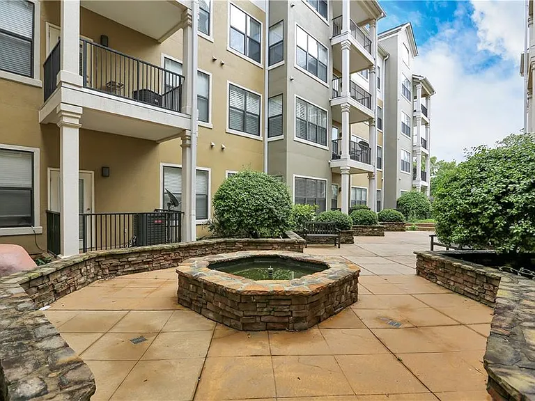 799 Hammond Dr #219 — Photo 3