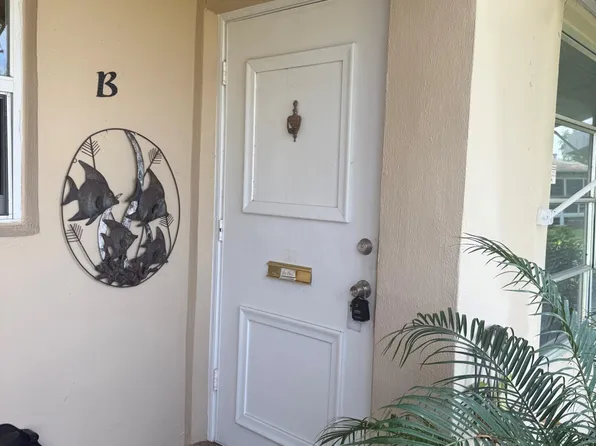 1052 North Drive #B, Delray Beach, FL 33445