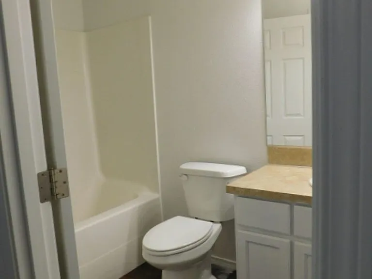 888 Creek Ct NW — Photo 14
