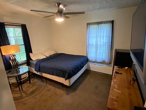 4th image of 6419 Holiday Blvd