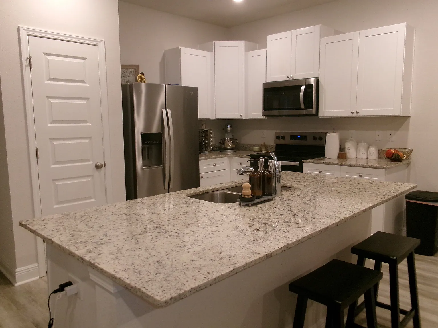 3 bed, 1537 sqft, $1,700 — Photo 4