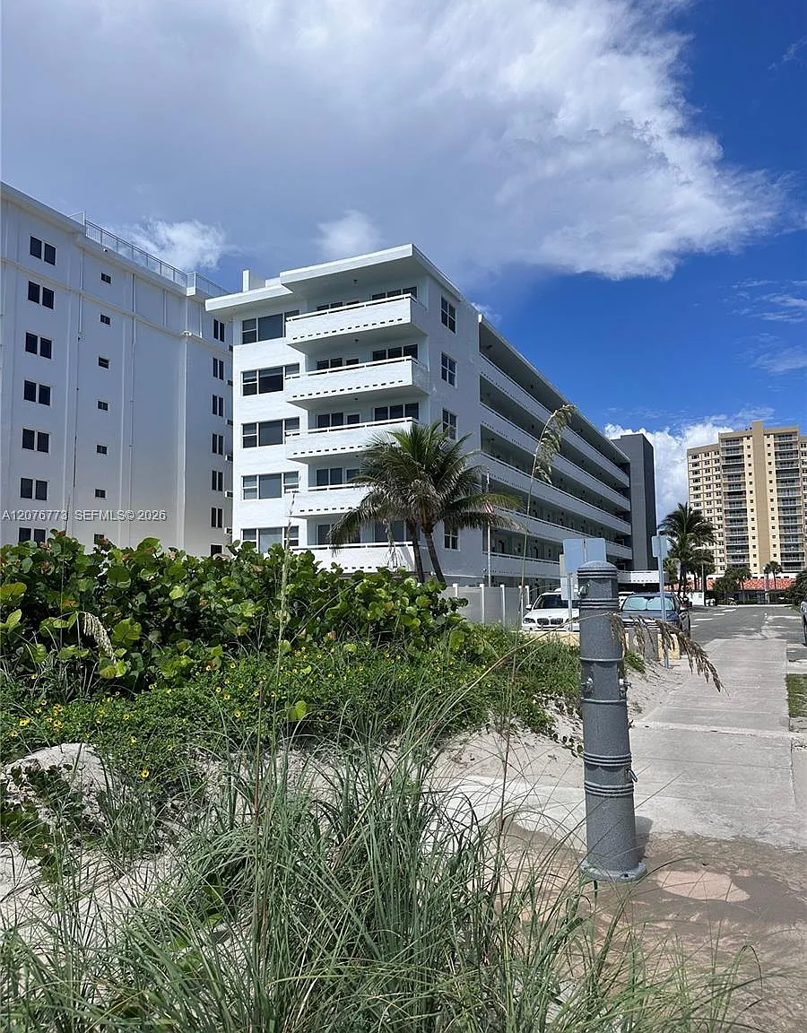 Sky Ranch Apartments Inc — Photo 2