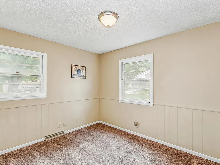 1845 N Sheridan St — Photo 13