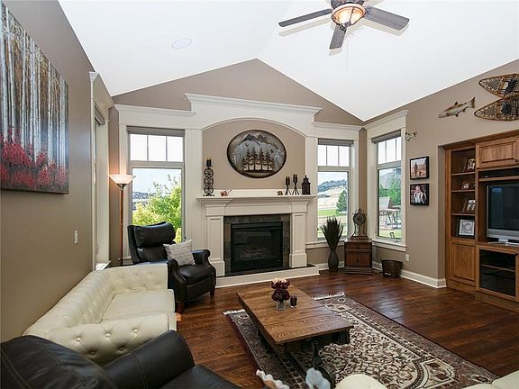 5th image of 4212 Wedgewood Dr