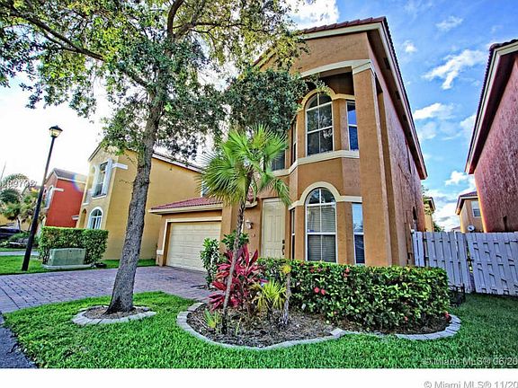 4th image of 3719 SW 51st St #0