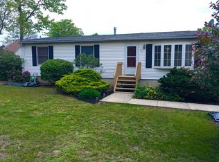 23 Erickson Ave, Helmetta, NJ 08828