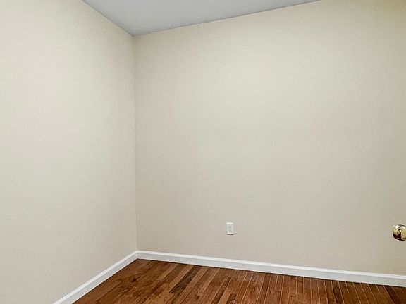 4th image of 270 E 78th St APT 6