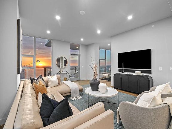 4th image of 1388 Kettner Blvd #3604