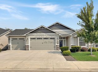 1376 W Pebblestone Dr, Meridian, ID 83646
