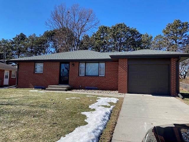 521 Wedgewood Dr