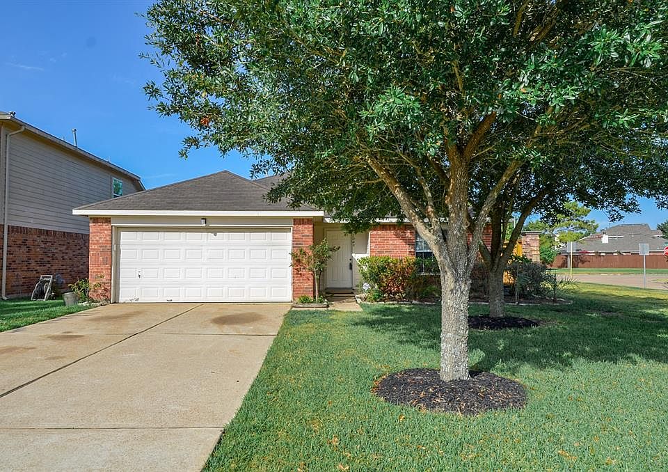 1st image of 7222 Roundrock Park Ln