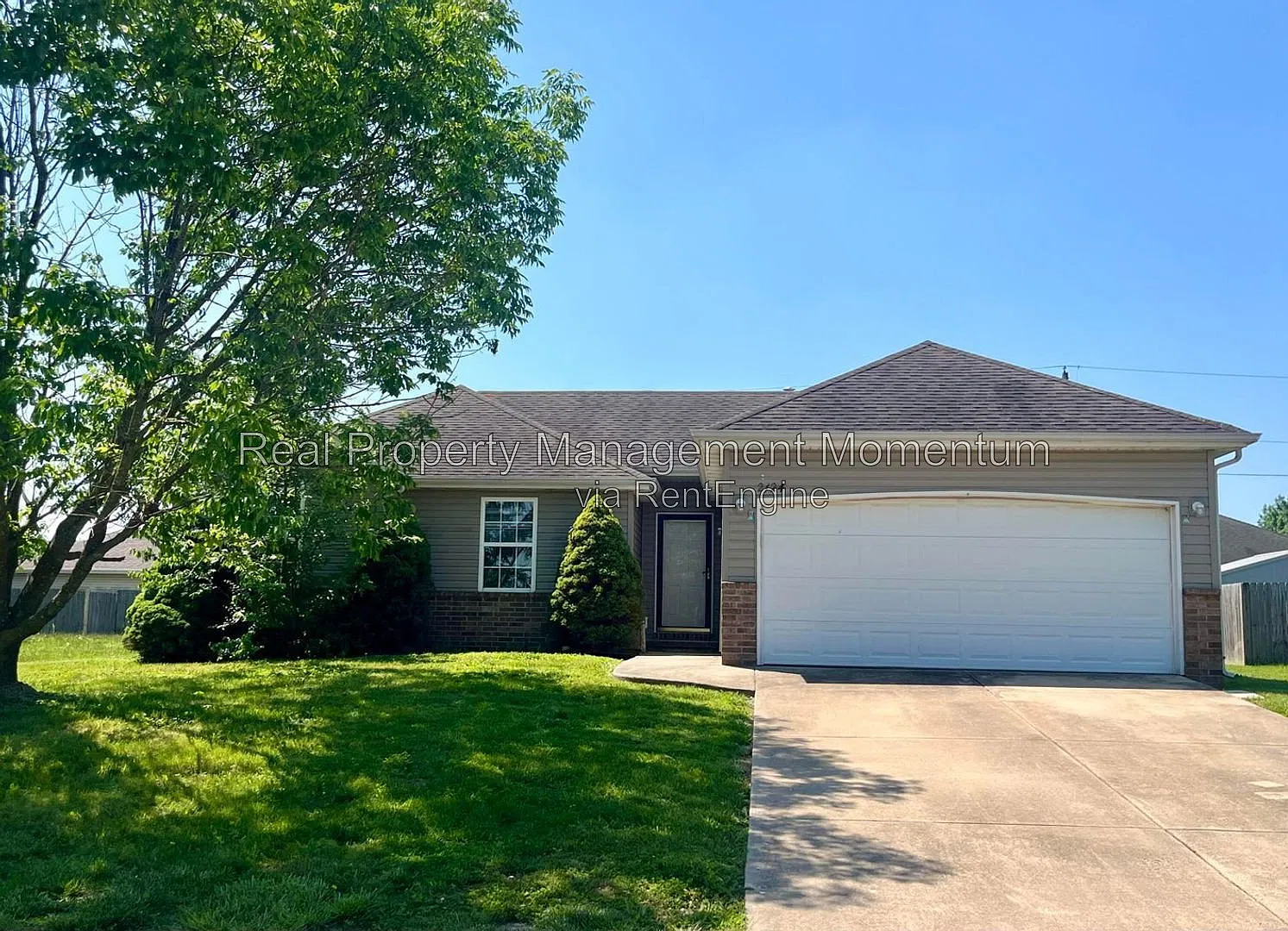 3 bed, 2.0 bath, 1266 sqft, $1,575 — Photo 1