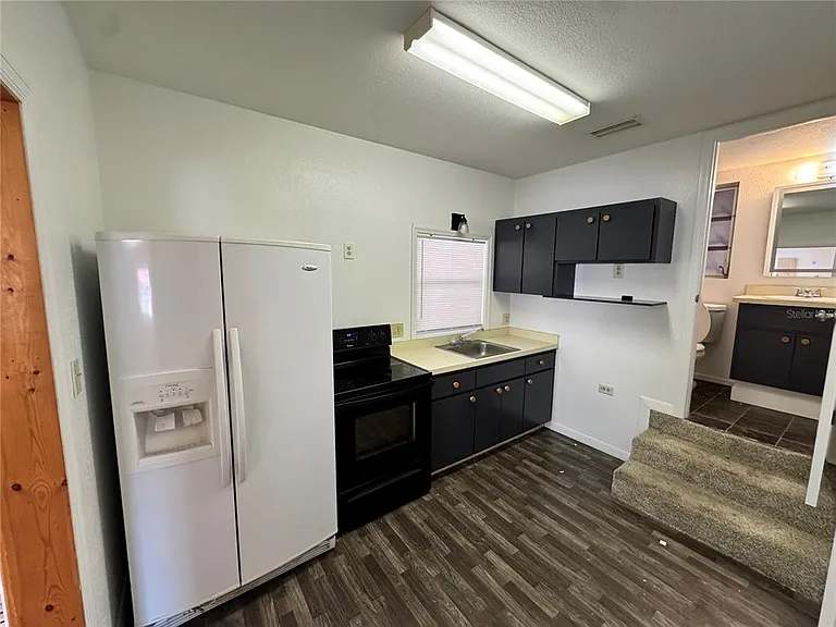 306 N Iona Ave — Photo 8