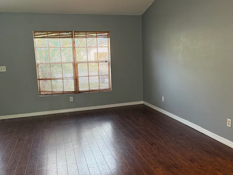 10401 White Cedar St — Photo 4