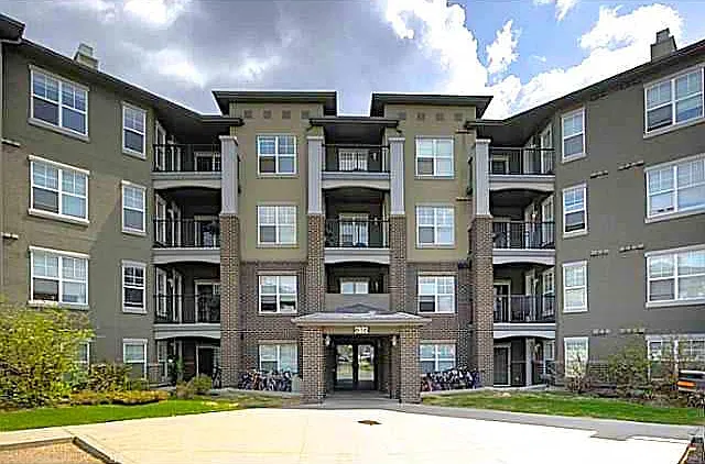 630 McAllister Loop SW