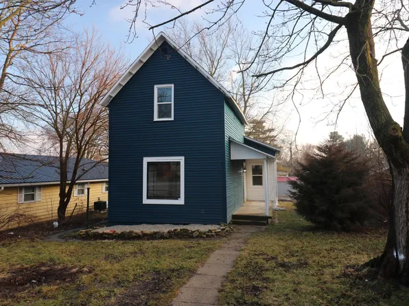 207 W 7th St, Hartford City, IN 47348