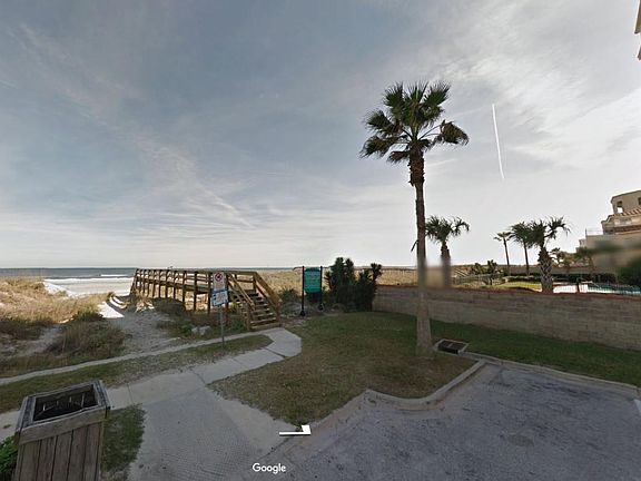 beach access 4 blocks away