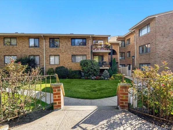 904 N Broadway #43W, Yonkers, NY 10701