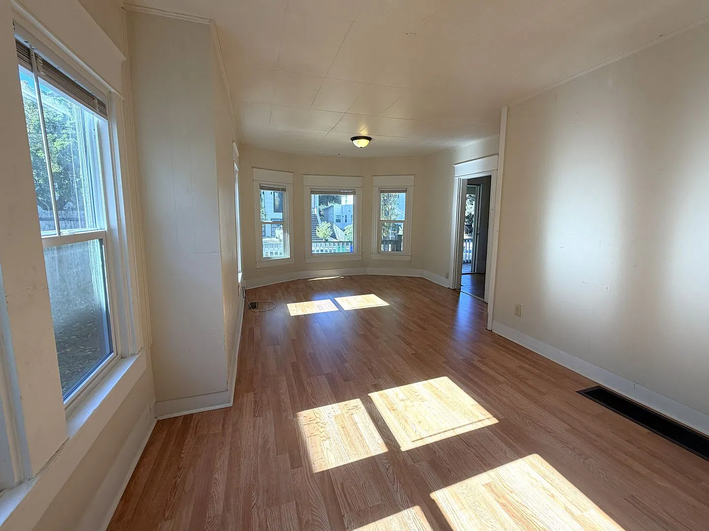 Charming 1907 two-bedroom house with stunning front porch and spacious back yard! — Photo 4