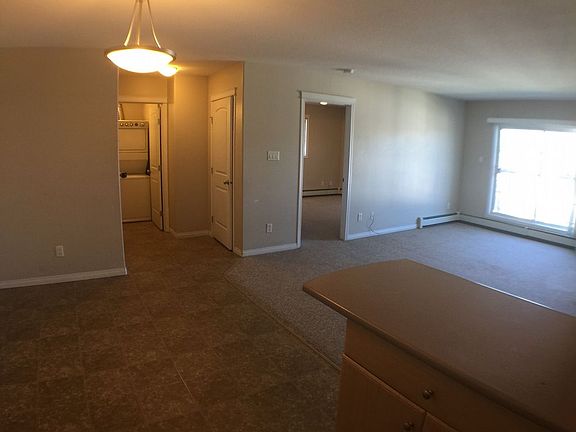 4th image of 9604 Manning Ave #400