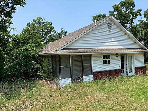 3rd image of 711 Satterfield Dr