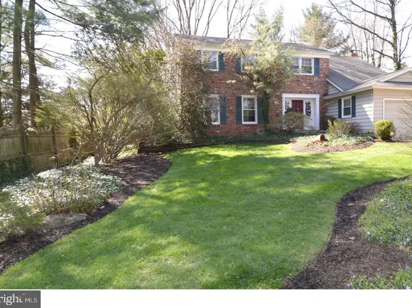 424 Doral Dr, Cherry Hill, NJ 08003