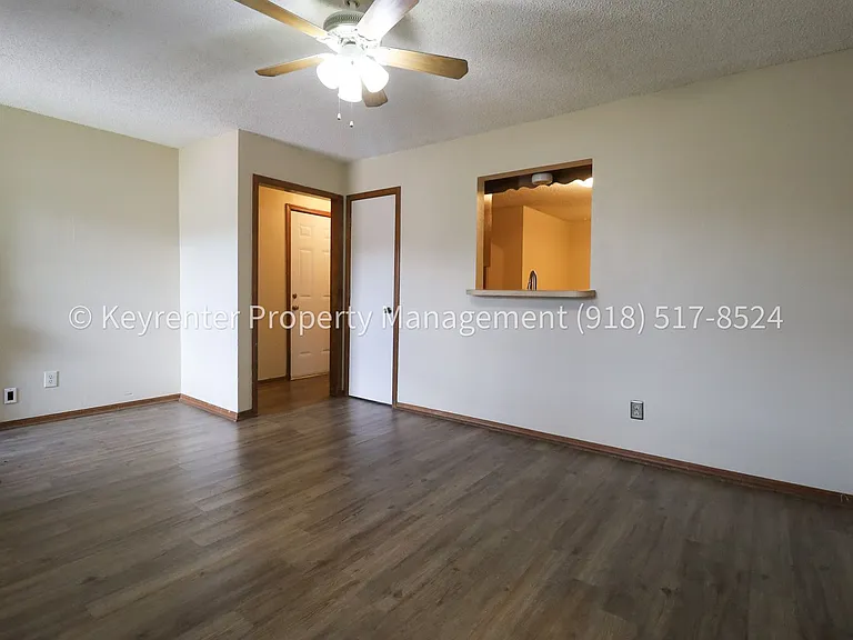 E 39th Pl Quadplex — Photo 6