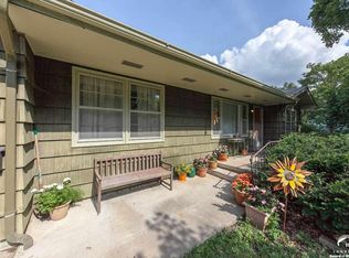 1702 Learnard Ave, Lawrence, KS 66044