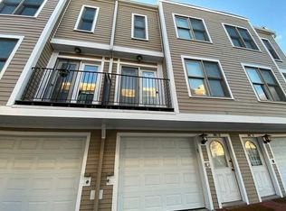 241 Prospect St #3, Cambridge, MA 02139