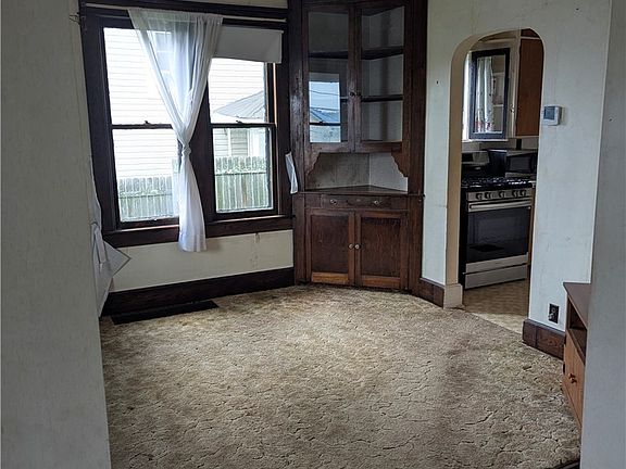 5th image of 1903 Stewart Ave