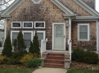 6 Upson Ter, New Haven, CT 06512