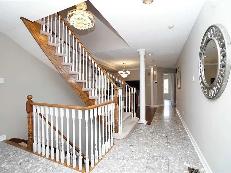 4887 Natkarni Cres — Photo 4